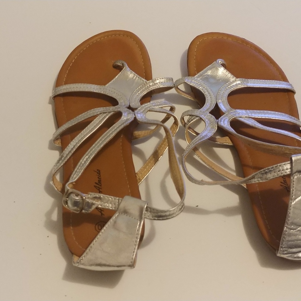 Anna Almeida: Sandals